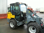 Фронтальный мини погрузчик V5003T Cabine - г/п 2480. Шарнирно-сочлененный, Колесный.